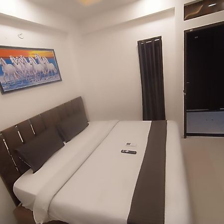 Hotel Kiwi Inn Vijaynagar Scheme 78 Indore Exterior foto