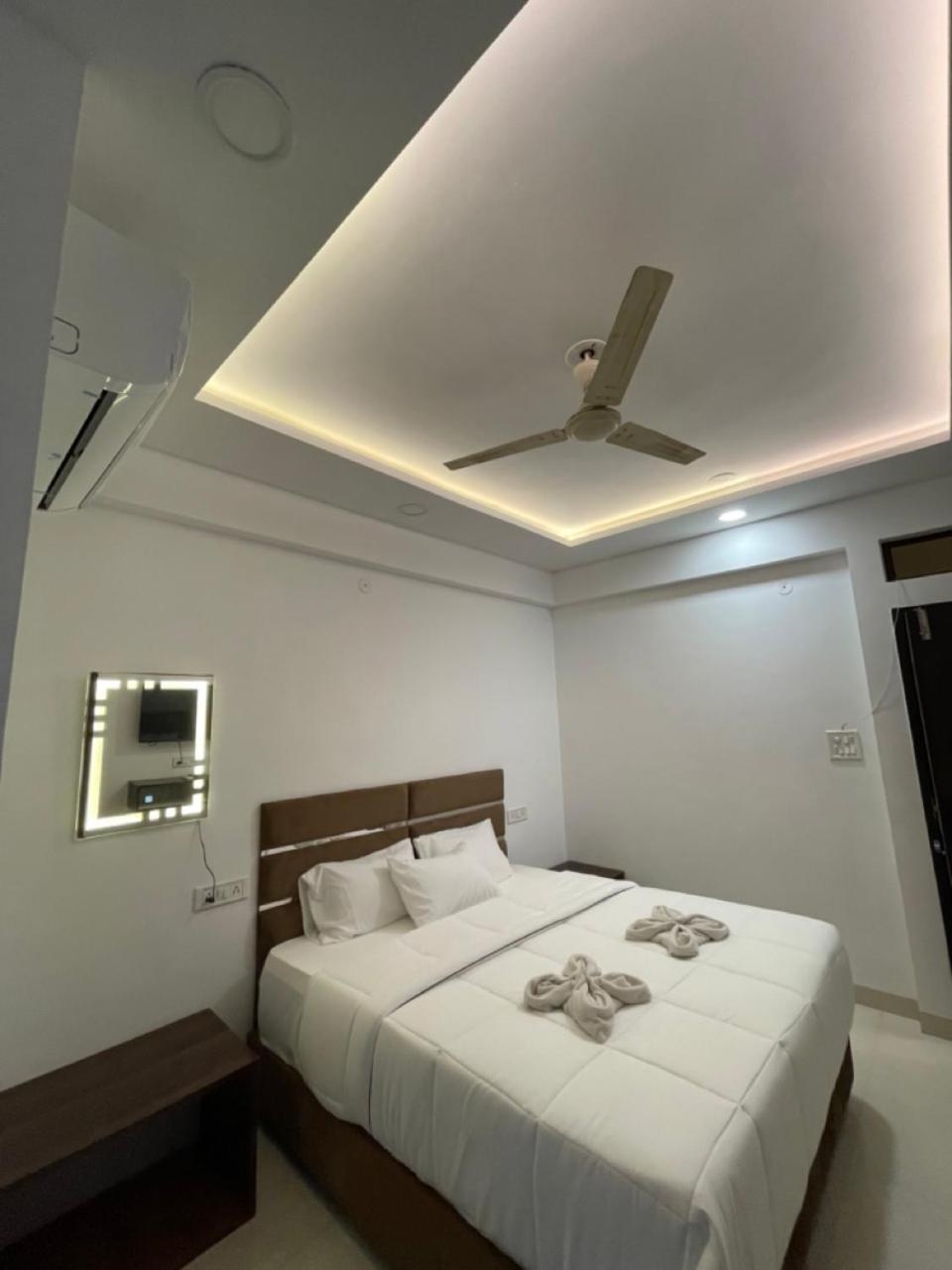 Hotel Kiwi Inn Vijaynagar Scheme 78 Indore Exterior foto