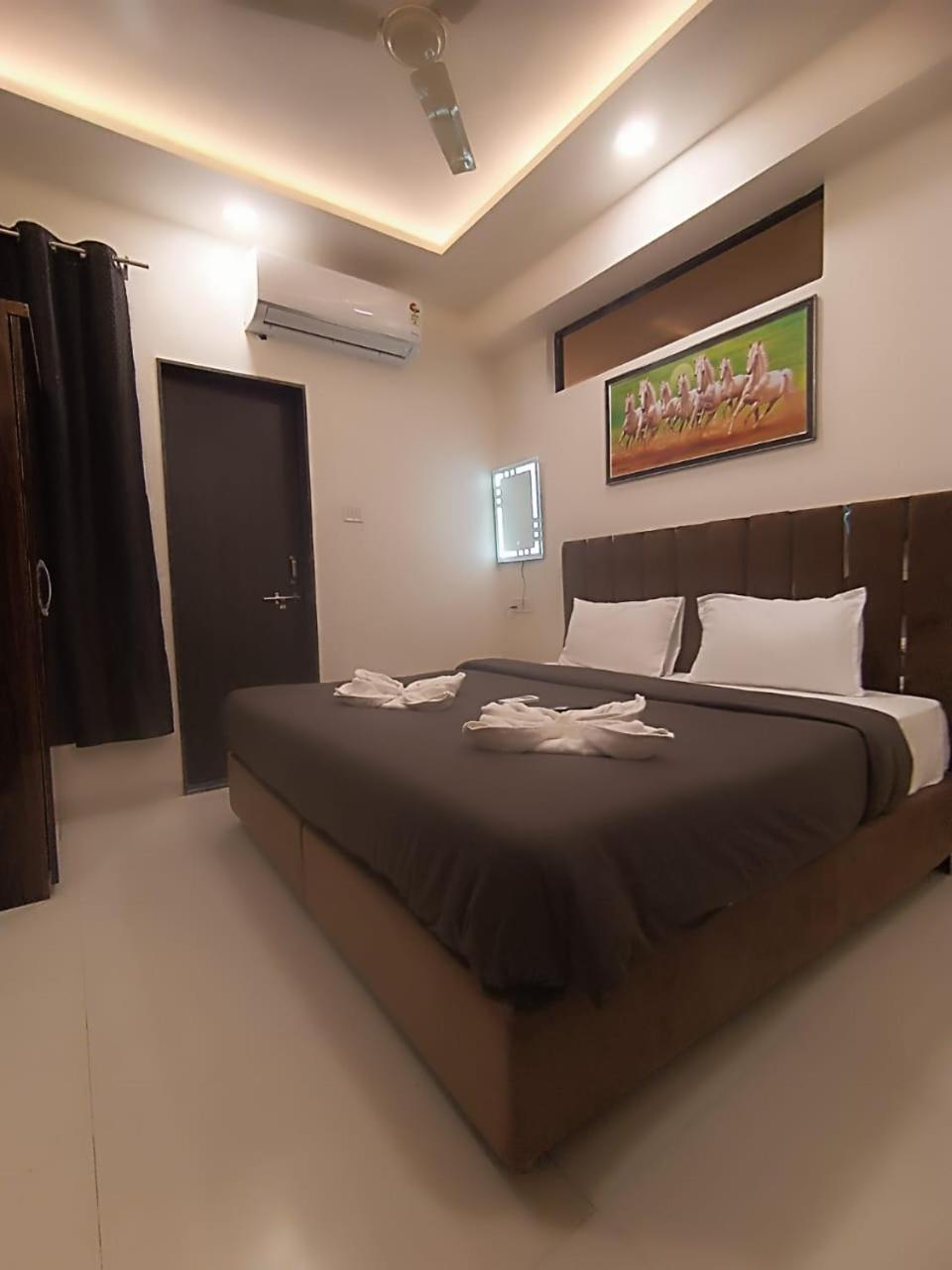 Hotel Kiwi Inn Vijaynagar Scheme 78 Indore Exterior foto